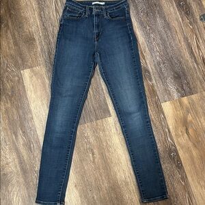 Classic Blue Levi’s 721 Women's Jeans